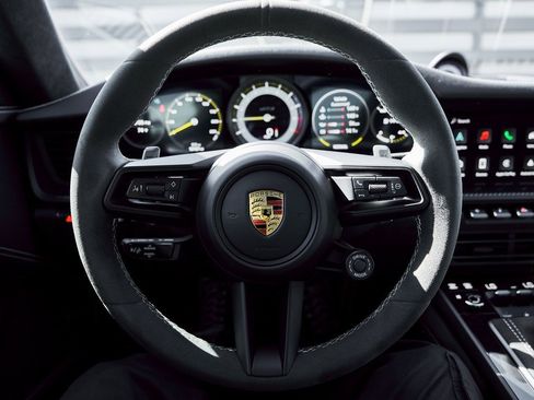 Used 2022 Porsche 911 GT3 image 45