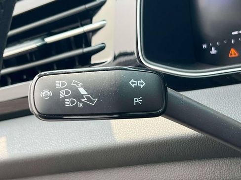 Used 2025 Volkswagen Jetta Sport FWD image 29