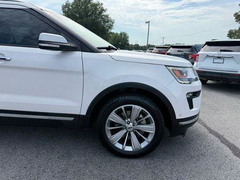Used 2018 Ford Explorer Limited w/ Equipment Group 301A AWD/4WD image 44