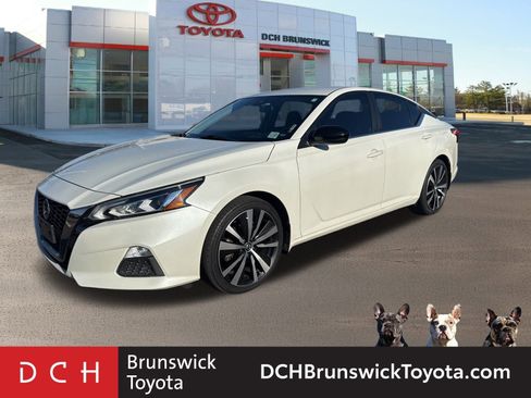 Used 2022 Nissan Altima 2.5 SR image 1