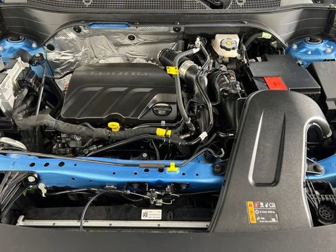 Used 2025 Chevrolet Trax LT w/ Driver Confidence Package image 21