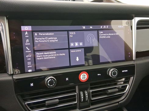 Used 2026 Porsche Macan image 24