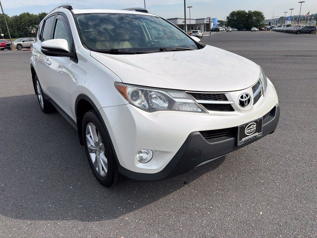 Used 2014 Toyota RAV4 Limited w/ Technology Package AWD/4WD image 7
