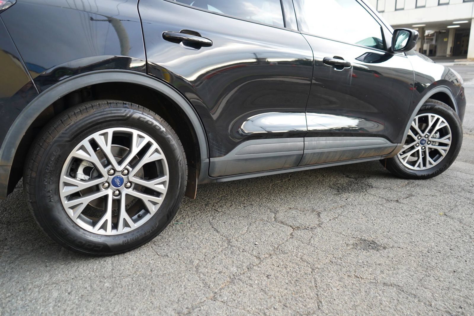 Used 2022 Ford Escape SEL FWD image 7