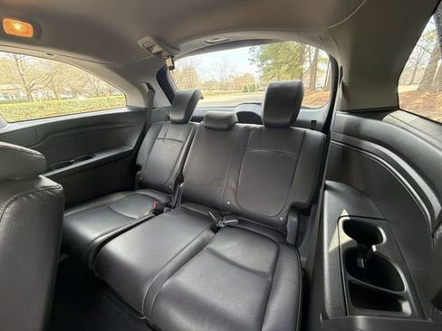 Used 2024 Honda Odyssey EX-L image 24