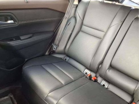Certified 2023 Nissan Rogue SV w/ SV Premium B Package FWD image 17