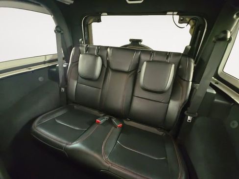 Used 2020 Jeep Wrangler Rubicon w/ Uconnect 4C Nav & Sound Group AWD/4WD image 13