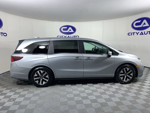 Used 2025 Honda Odyssey EX-L image 2