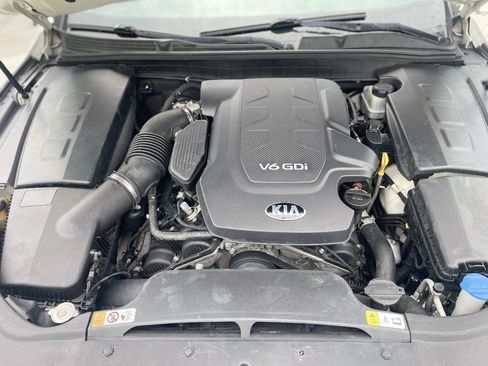 Used 2016 Kia K900 Luxury RWD image 36