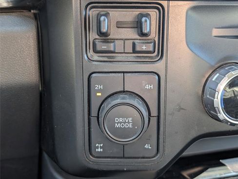 Used 2024 Ford F350 Lariat w/ Lariat Ultimate Package image 23