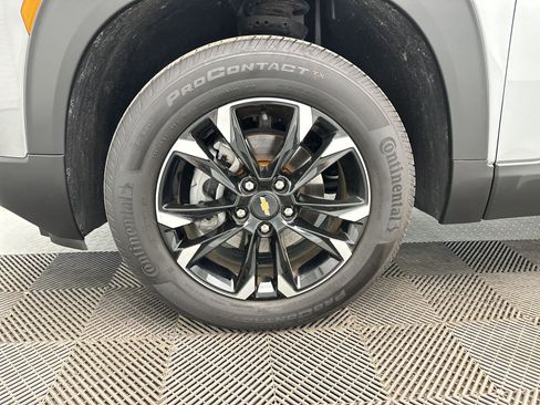 Certified 2023 Chevrolet TrailBlazer LT AWD/4WD image 11