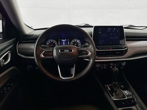 Used 2022 Jeep Compass Latitude image 21