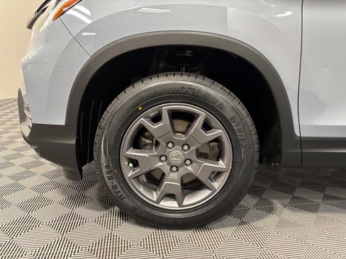 Used 2024 Honda Passport TrailSport image 9