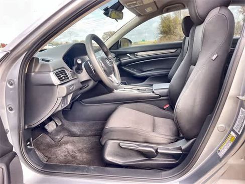 Certified 2018 Honda Accord Hybrid image 3