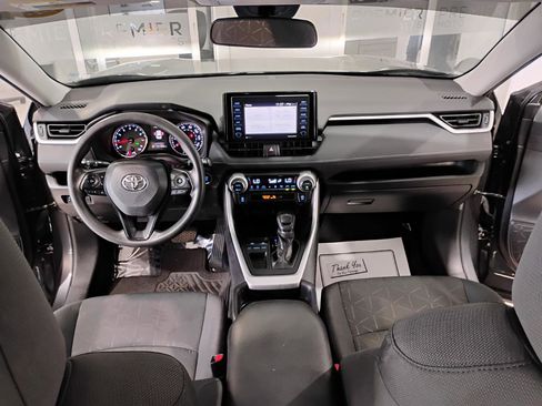 Used 2021 Toyota RAV4 XLE image 21