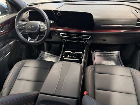 Used 2025 Chevrolet Traverse Z71 image 20