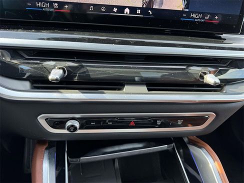 Used 2025 BMW X6 M60i image 25