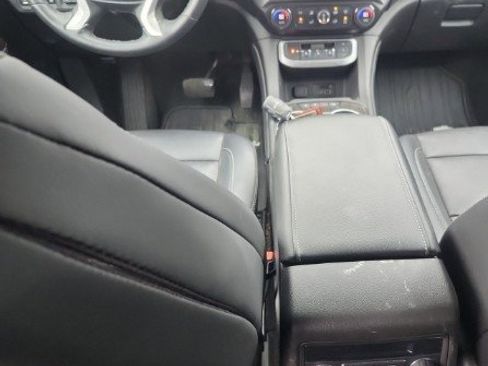 Used 2023 GMC Acadia SLT w/ Technology Package image 9