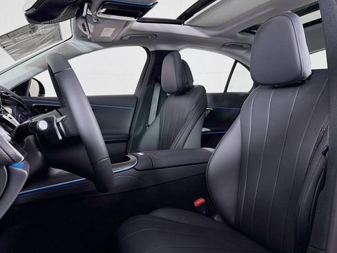 New 2026 Mercedes-Benz E 350 Sedan image 16
