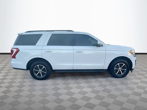 Used 2020 Ford Expedition XLT w/ Equipment Group 201A AWD/4WD image 5