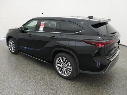 New 2026 Toyota Highlander Platinum image 40