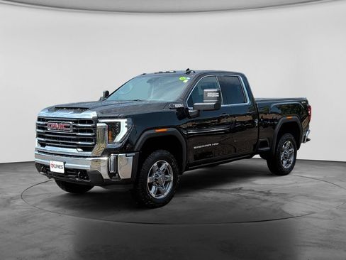 Used 2026 GMC Sierra 2500 SLE w/ SLE Value Package; AWD/4WD image 3