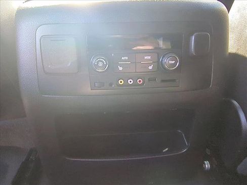 Used 2016 Chevrolet Suburban LT w/ Luxury Package image 19