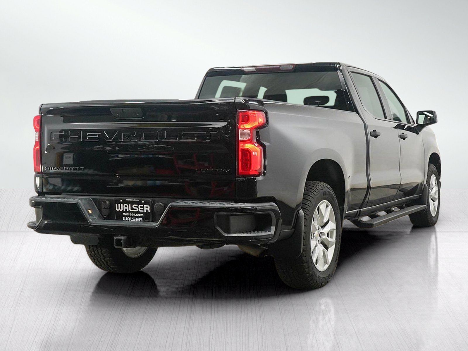 Used 2021 Chevrolet Silverado 1500 Custom w/ LPO, Dark Essentials Package AWD/4WD image 5