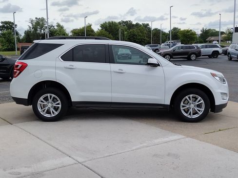 Used 2017 Chevrolet Equinox LT w/ Convenience Package AWD/4WD image 4