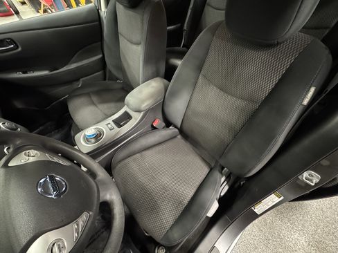 Used 2017 Nissan Leaf S w/ Charge Package image 18