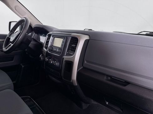 Used 2019 RAM 1500 Classic SLT RWD image 28