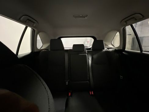 Used 2019 Toyota RAV4 LE FWD image 32