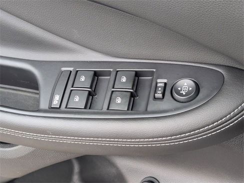 Used 2019 Buick Envision Essence image 16