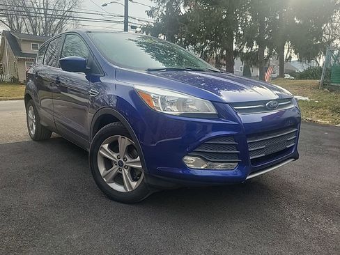 Used 2014 Ford Escape SE image 2