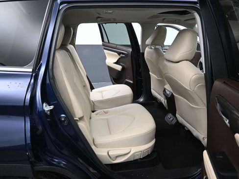 Used 2022 Toyota Highlander Limited AWD/4WD image 35