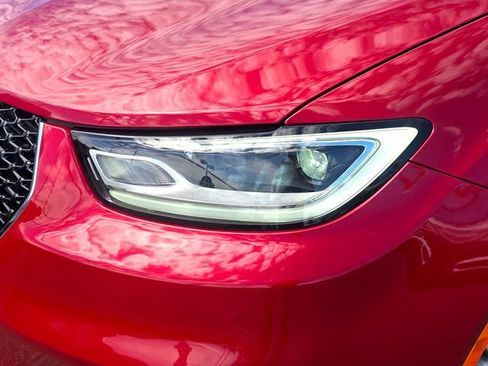 New 2026 Chrysler Pacifica Limited image 30