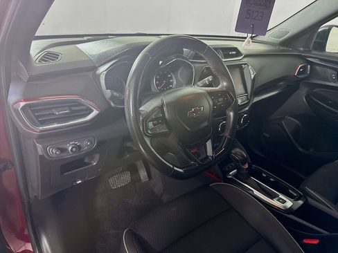 Used 2021 Chevrolet TrailBlazer RS w/ Sun and Liftgate Package image 9