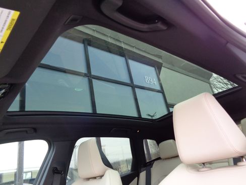 Used 2025 BMW X3 xDrive30i w/ Premium Package image 15