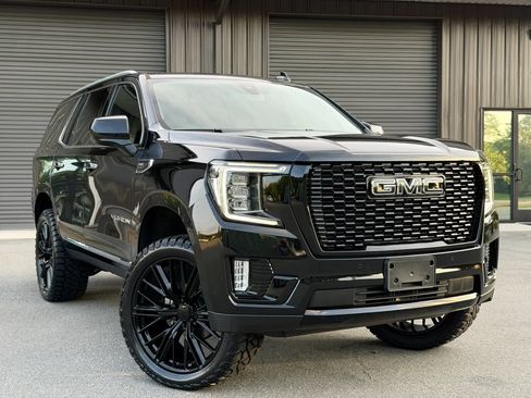Used 2021 GMC Yukon SLT AWD/4WD image 1