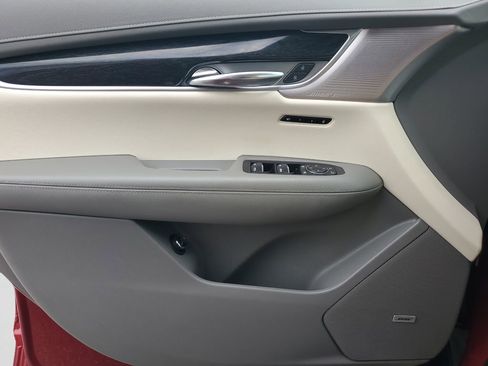 Used 2020 Cadillac XT6 Premium Luxury FWD image 23