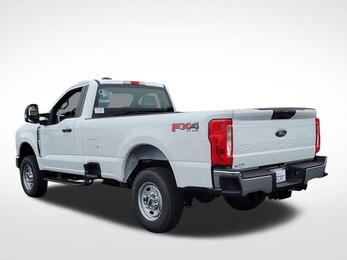 New 2026 Ford F250 XL w/ FX4 Off-Road Package image 6