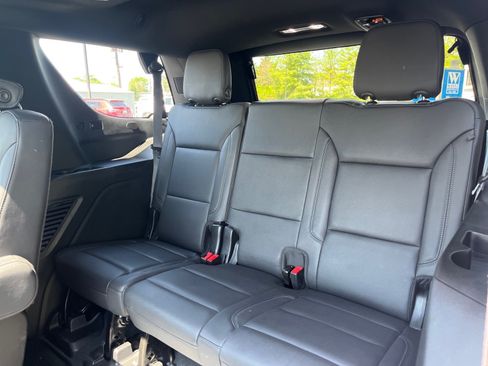 Used 2024 Chevrolet Tahoe Z71 w/ Z71 Off-Road Package AWD/4WD image 17