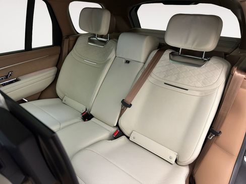 New 2026 Land Rover Range Rover SV image 11