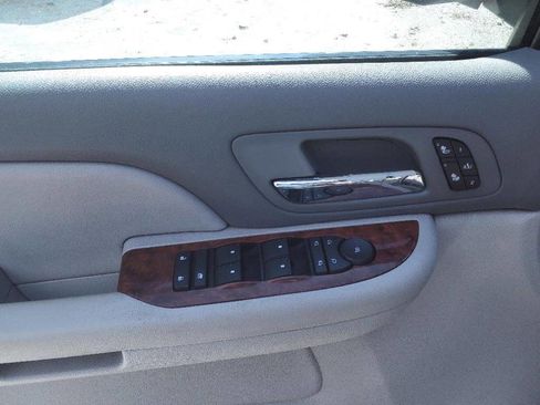 Used 2007 Chevrolet Suburban LTZ w/ LTZ Preferred Equipment Group image 11