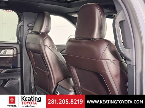 Used 2025 Ford Explorer Platinum w/ LUX Leather Package image 19