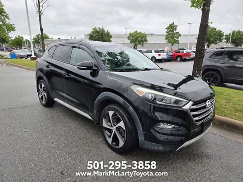 Used 2017 Hyundai Tucson Sport FWD image 2