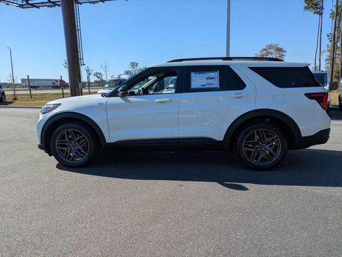 New 2026 Ford Explorer ST-Line w/ ST-Line Street Pack image 7