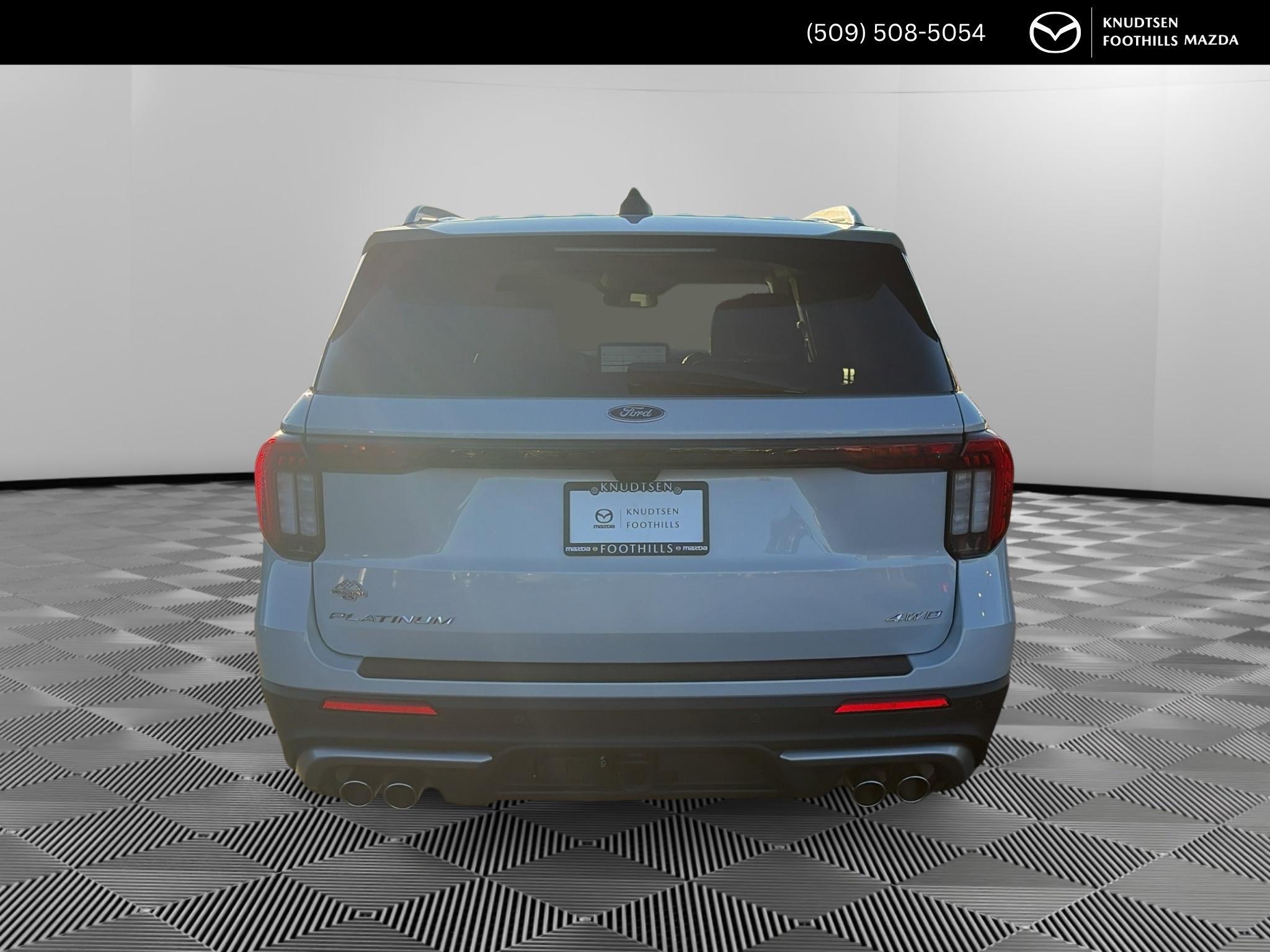 Used 2025 Ford Explorer Platinum w/ Ultimate Package AWD/4WD image 6