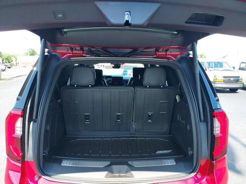 New 2026 GMC Yukon AT4 Ultimate w/ LPO, Floor Liner Package AWD/4WD image 31