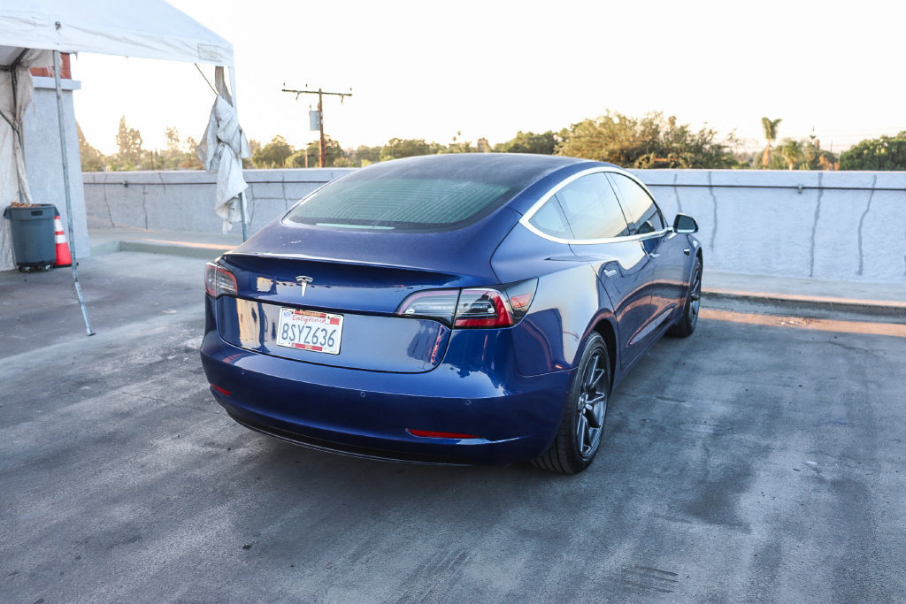 Used 2018 Tesla Model 3 Long Range RWD image 9